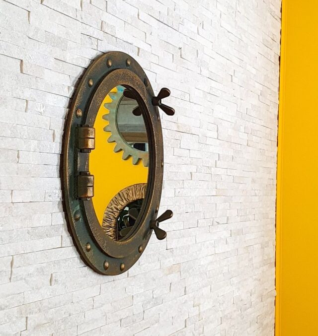 Декоративное зеркало в раме иллюминатор латунь