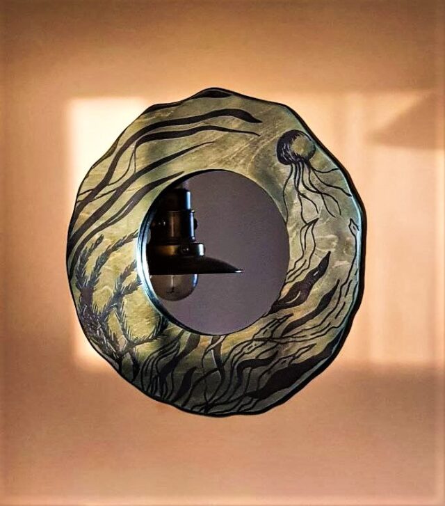 Интерьерное зеркало с рисунком ручной работы Морские глубины