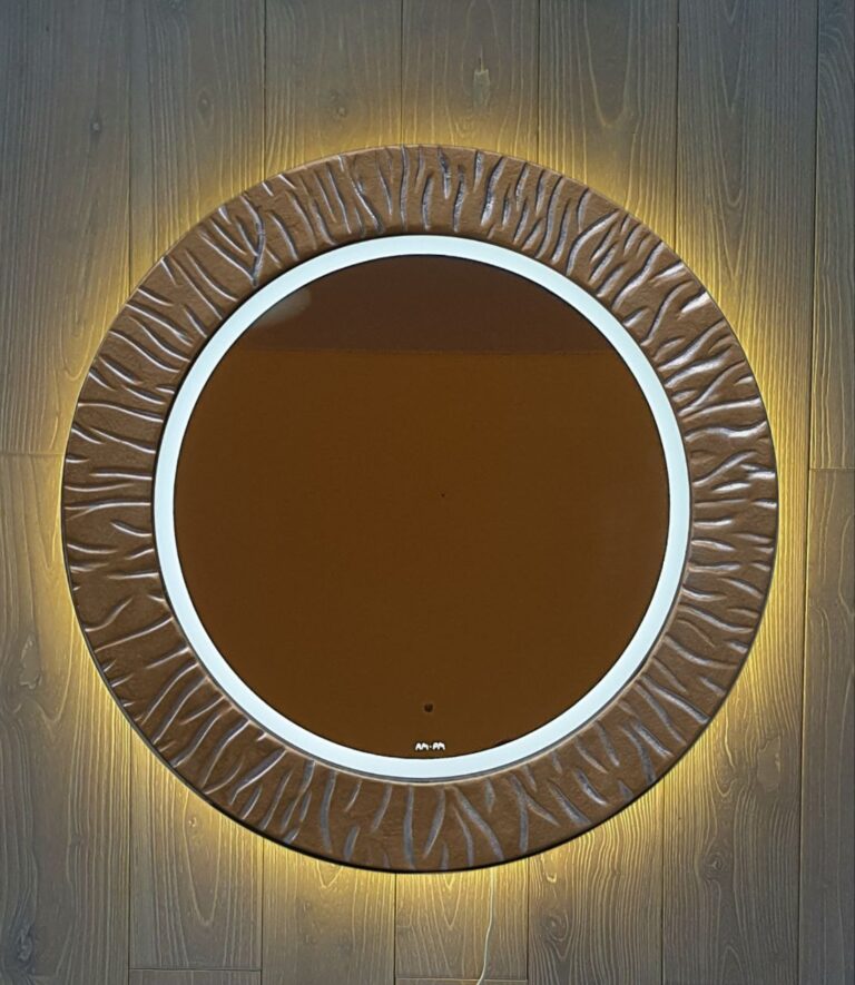 Зеркало с подсветкой в золотой раме